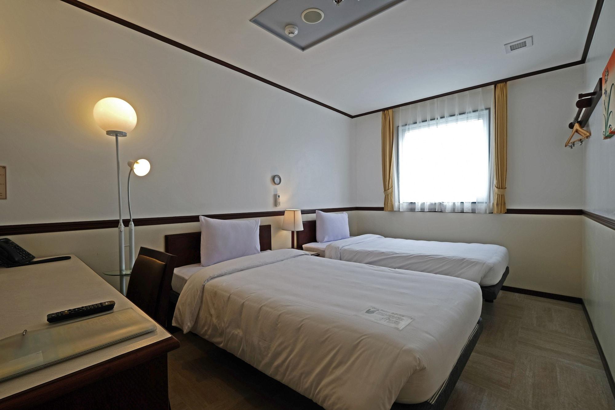 Hotel Toyoko 3*